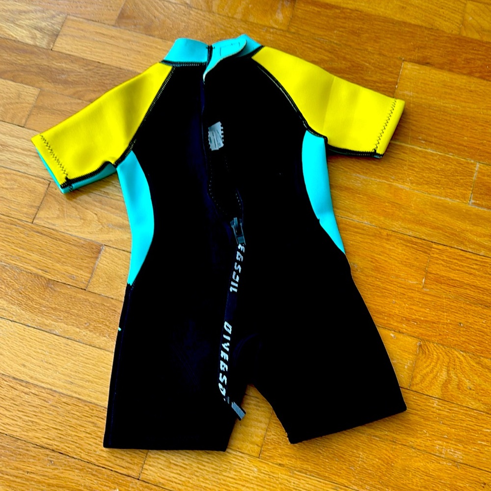 Dive and Sail X-Manta Dive Surf Swim Wetsuit Black Green Yellow Kids Size Small